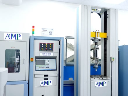 AMP's dedicated leakage test equipment confirms the fire extinguisher has no gas leaks, so dry powder discharges reliably at the critical moment to put out a fire
